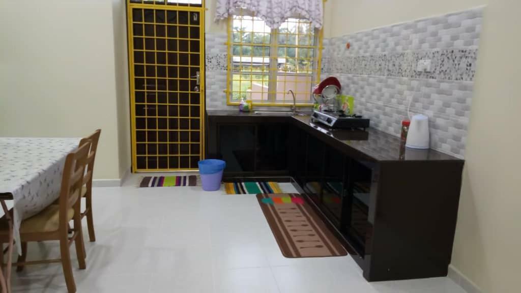 Homestay Talina كُوالا تيرينغانو المظهر الخارجي الصورة