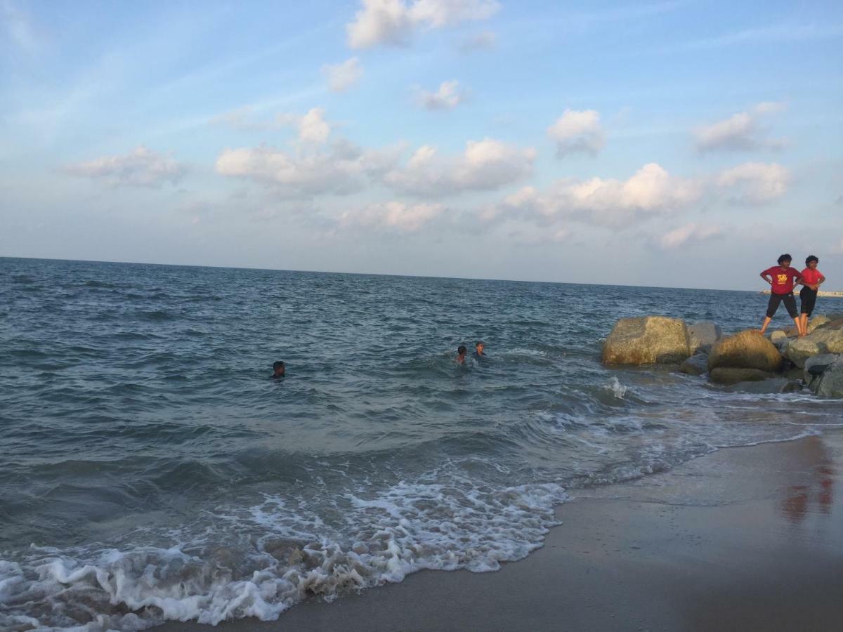 Homestay Talina كُوالا تيرينغانو المظهر الخارجي الصورة