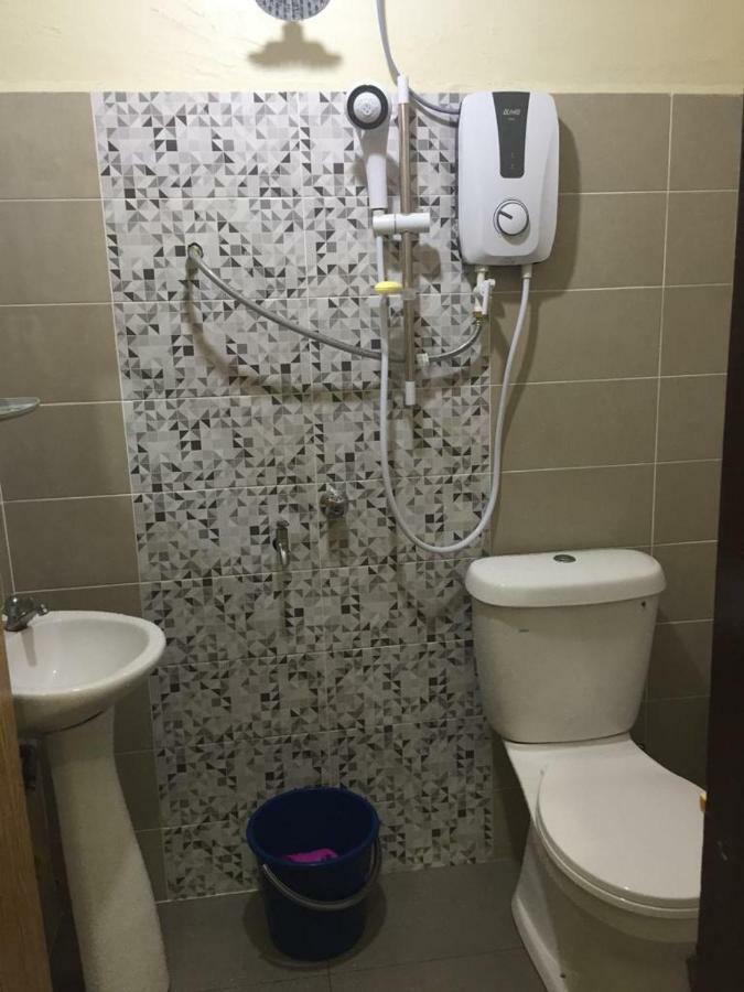 Homestay Talina كُوالا تيرينغانو المظهر الخارجي الصورة
